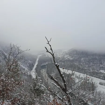 Am Fluss. Baubiologisch Renoviert. Casa de Férias *