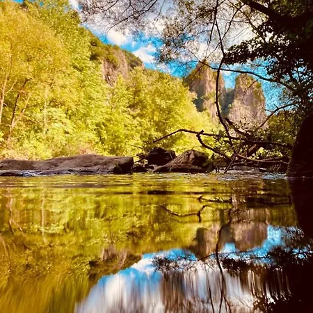 Am Fluss. Baubiologisch Renoviert.