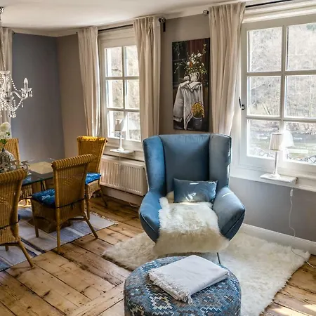 Am Fluss. Baubiologisch Renoviert. Casa de Férias