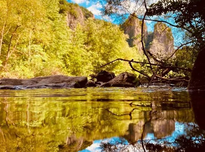 Am Fluss. Baubiologisch Renoviert.