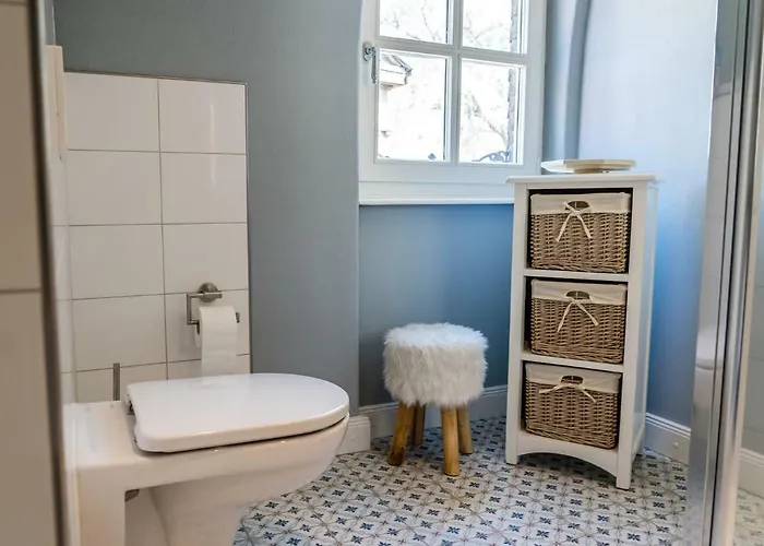 Am Fluss. Baubiologisch Renoviert. *